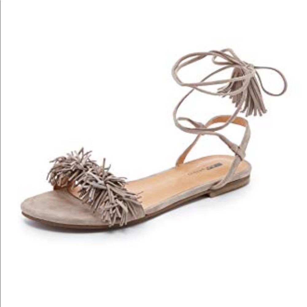 Matiko Delilah flat sandals in Taupe. Size 37
